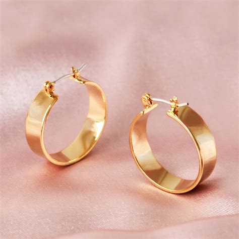 chloe frontal hoop earrings.